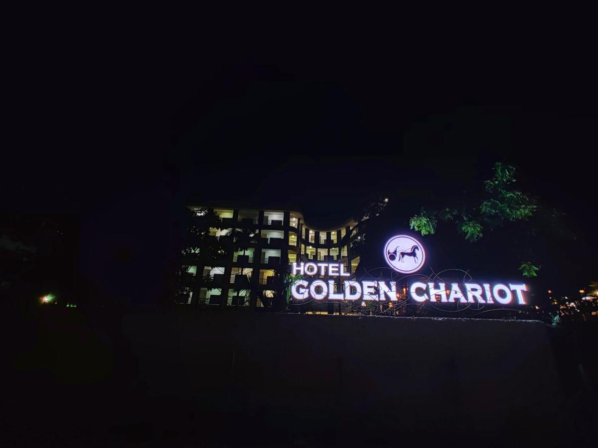 Golden Chariot Hotel Daman Exterior foto